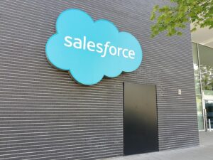 Salesforce delivers strong AI growth but disappoints on fiscal 2026 forecast